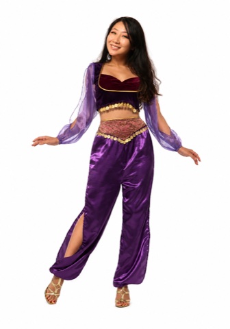Anni Bulla, belly dancer in Liverpool